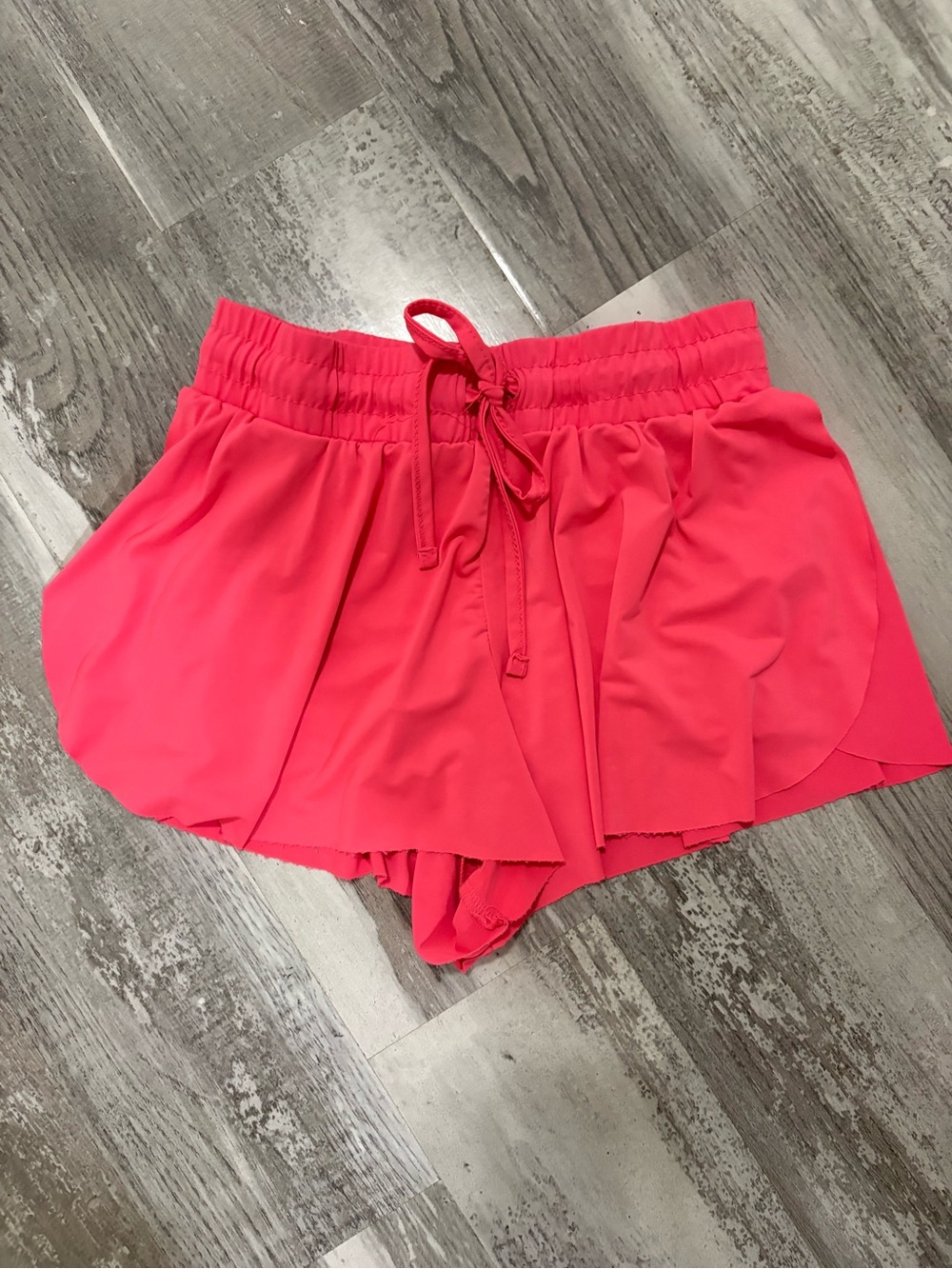 Girls hot pink butterfly Active Drawstring Shorts